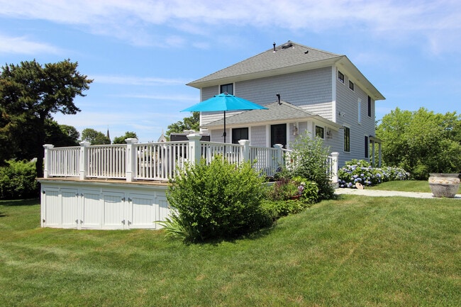 Building Photo - 351 Barlows Landing Rd