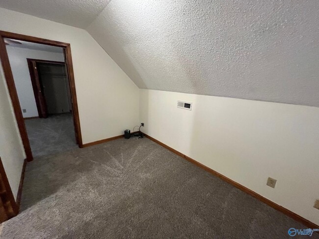 Building Photo - 2122 Indian Hills Rd SE