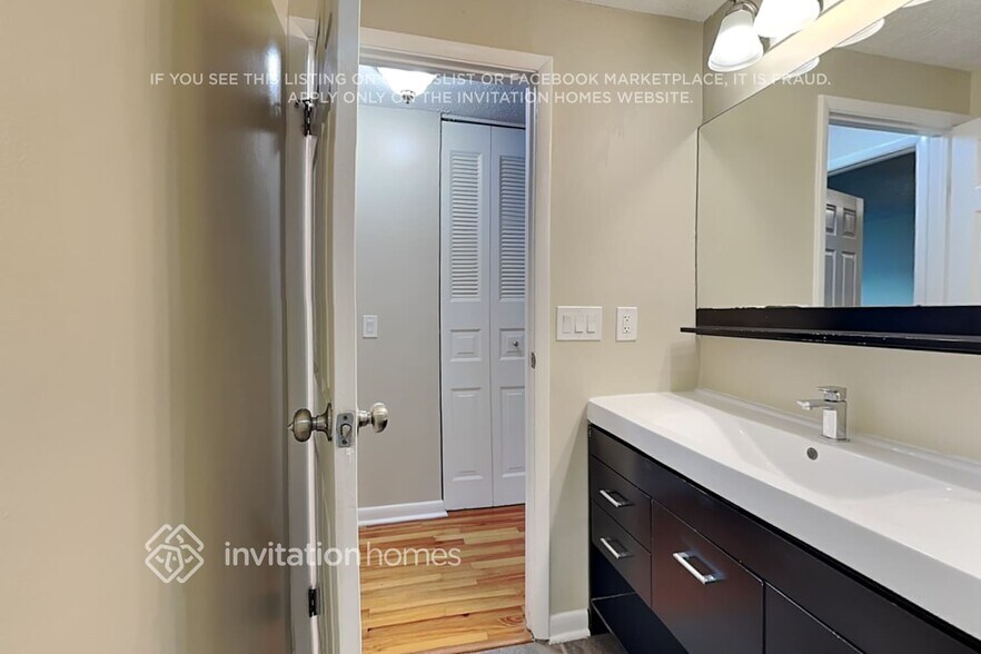 Building Photo - 390 Hembree Forest Cir