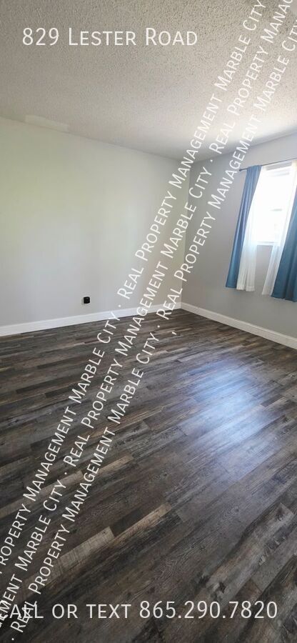 Building Photo - 829 Lester Rd