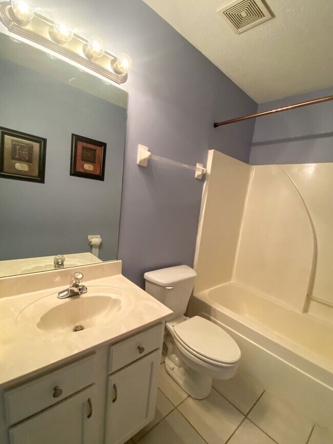 Building Photo - 4 bed, 2.5 bath house in Olive Branch
