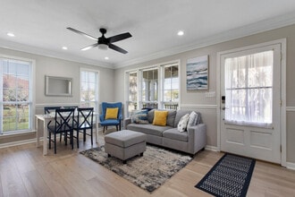 Building Photo - 426 Russell Ave