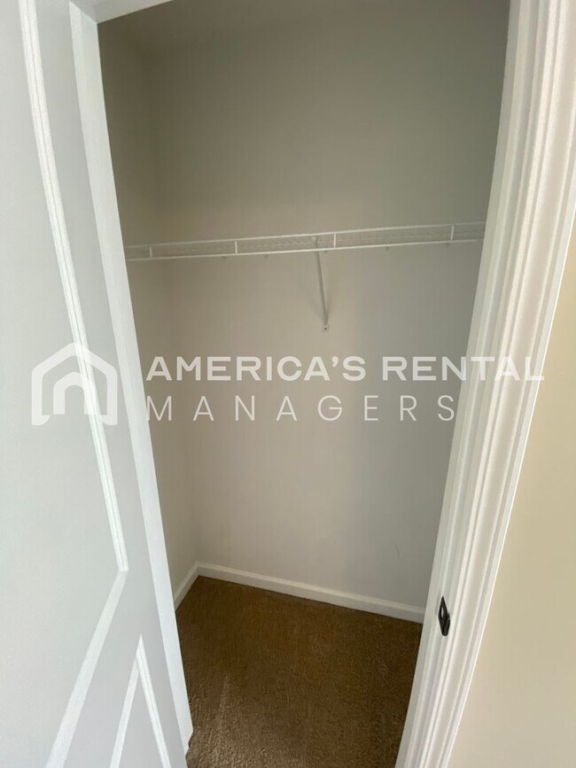 Building Photo - Townhome Available in Calera!! Available to View Now!!!