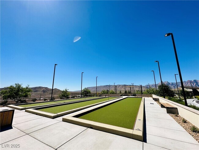 Building Photo - 981 Woodburn Ln