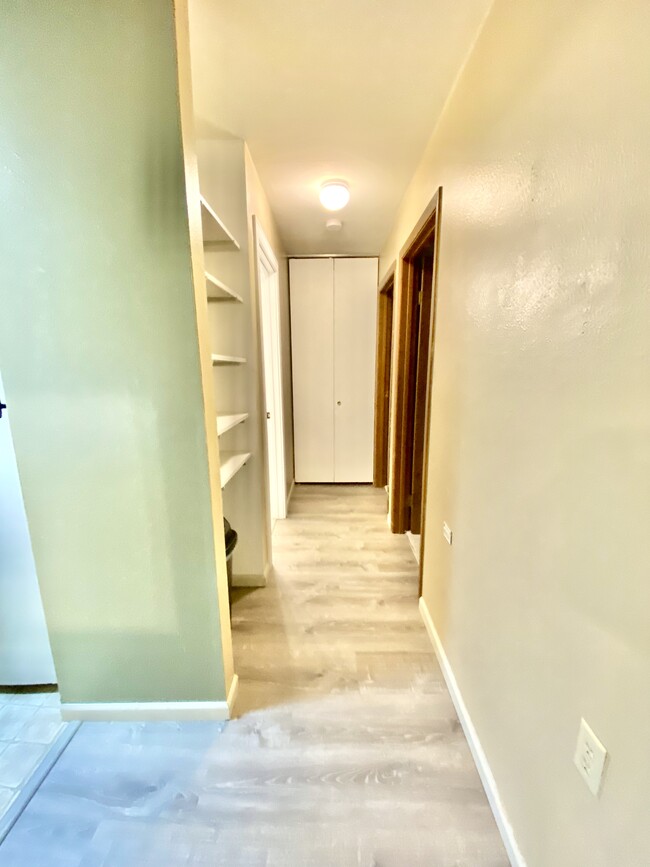 Building Photo - 5339 Brody Dr