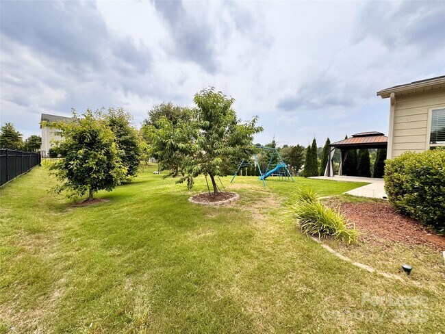 Building Photo - 10428 Honeyfur Ct