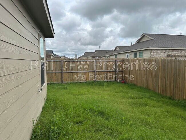 Building Photo - 1638 Woodbrook Dr