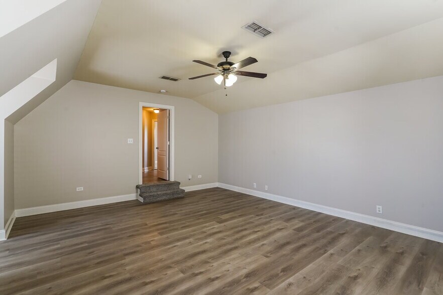 Building Photo - 1521 Barnsley Dr