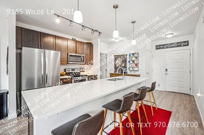 Building Photo - Spacious and Bright Modern 3-Bedroom Condo...