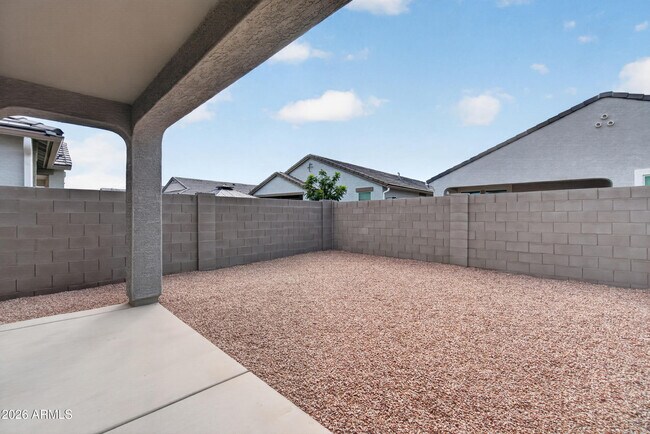 Building Photo - 1823 W Sombra Ave