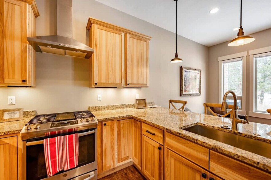 Building Photo - 312 Mountain Willow Dr