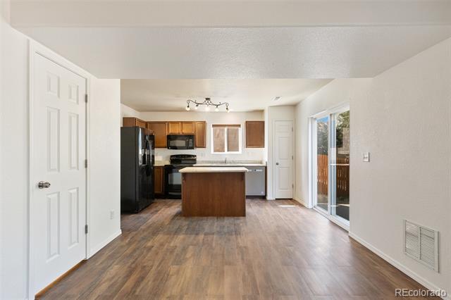 Building Photo - 4070 Creek Legend View