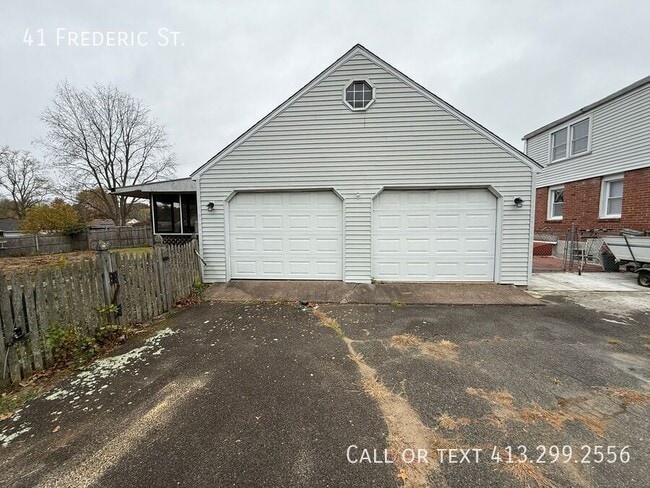 Building Photo - 41 Frederic St