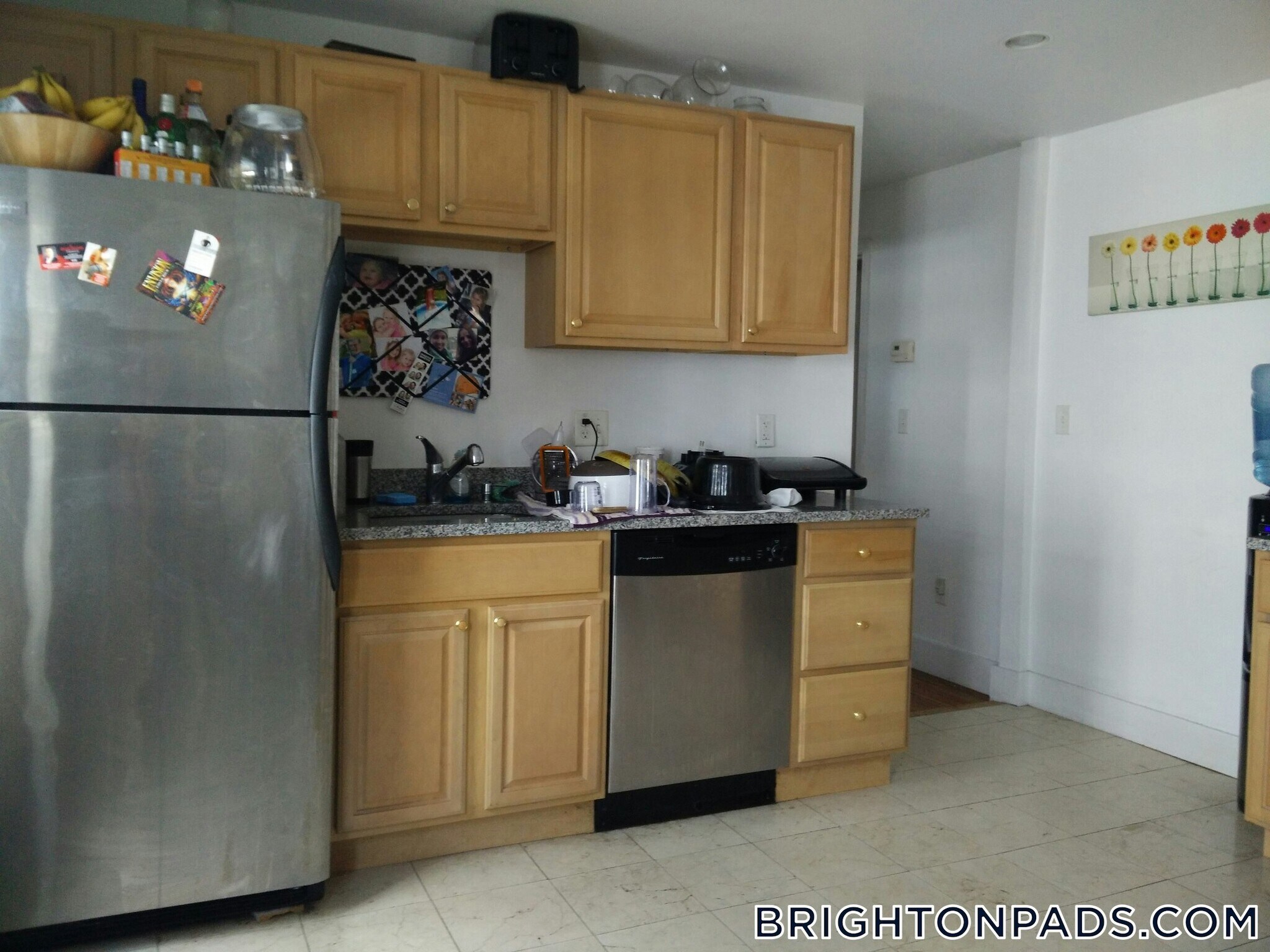 Building Photo - 27 Brackett St