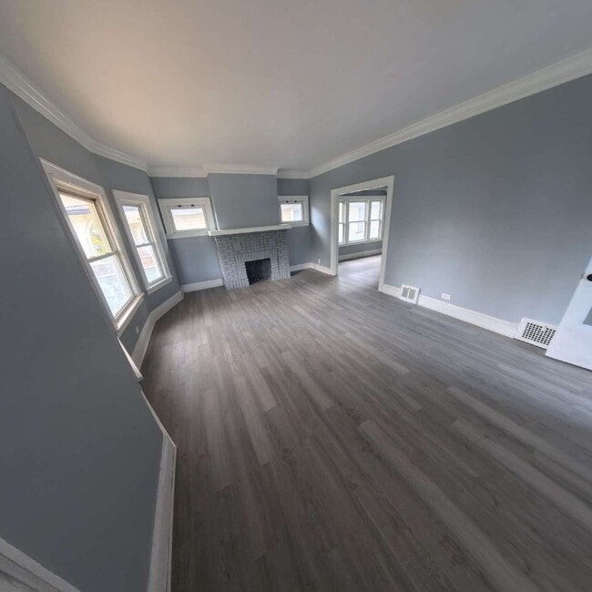 Building Photo - "3-Bedroom Duplex - 1210 Sq Ft of Comfort!"