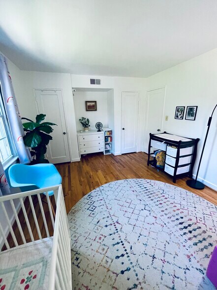 First floor br two closets! - 2200 Washington Ave