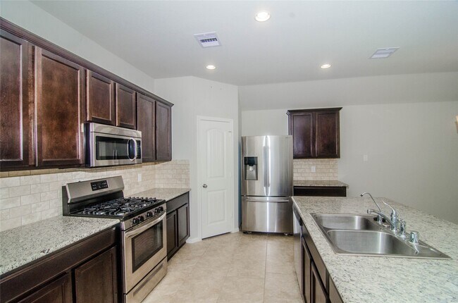 Building Photo - 29219 Dunns Creek Ct