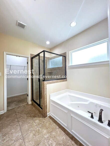 Building Photo - 6057 Abigail Bluffs Dr