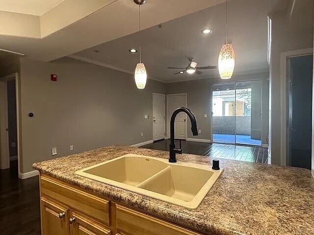 Building Photo - 501 Gibson Dr