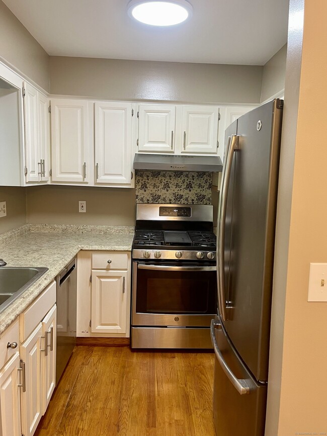 Building Photo - 72 Kingfisher Cir