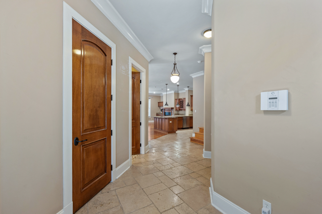 Building Photo - 1836 Ashley Hall Way