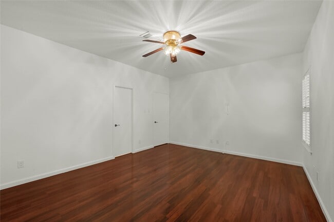 Building Photo - 2860 Holly Hall St