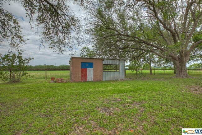 Building Photo - 10185 FM1101