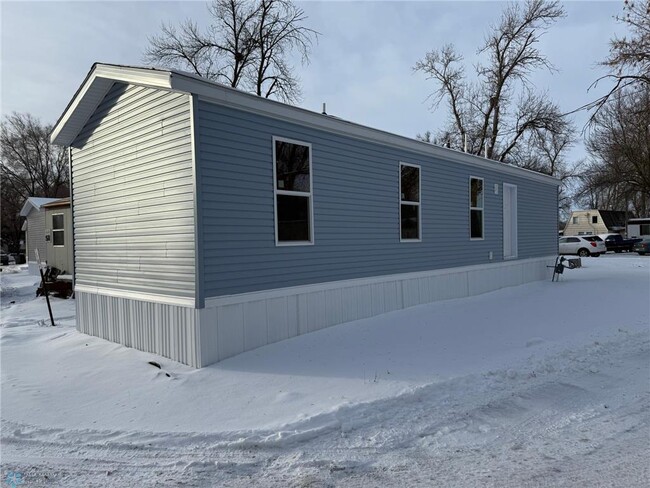 Building Photo - 1224 15th Ave N