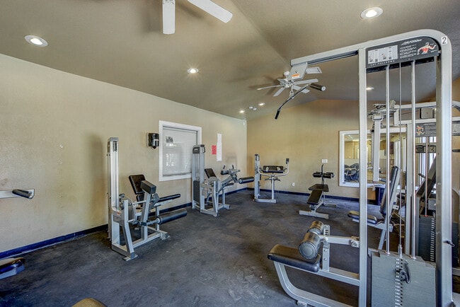 Building Photo - 5240 Indian River Dr