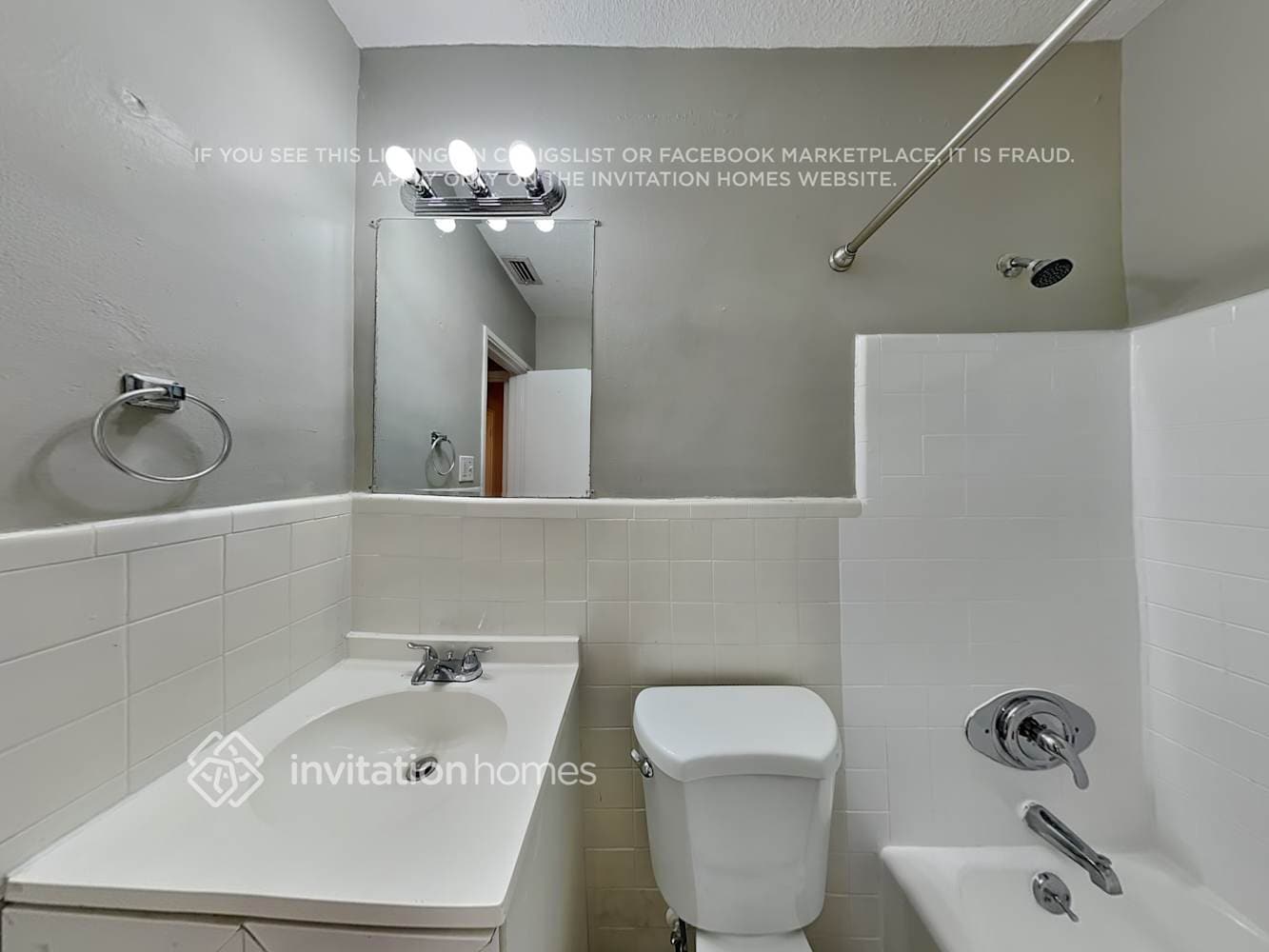 Building Photo - 4504 S Clark Ave