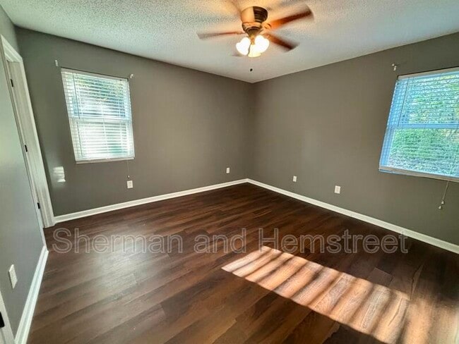 Building Photo - 2714 Fair Oak Ct