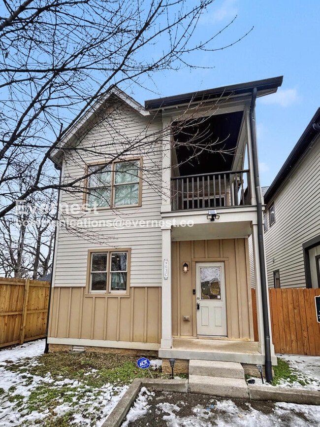 Building Photo - 902 Cheatham Pl