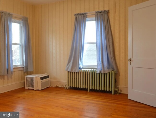 Building Photo - 2203 Fairview Ave