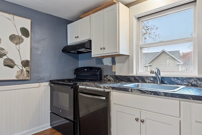 Building Photo - 39 Park St