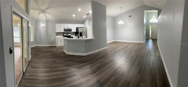 Building Photo - 15727 Bay Vista Dr