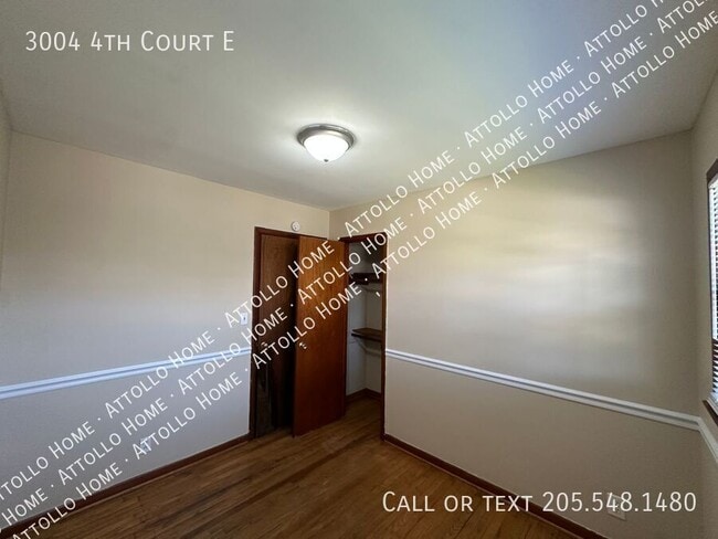 Building Photo - 3004 4th Ct E