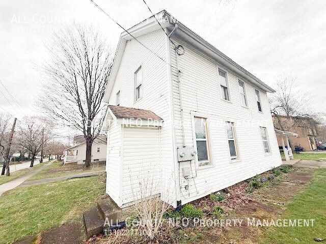 Building Photo - 271 Grant St