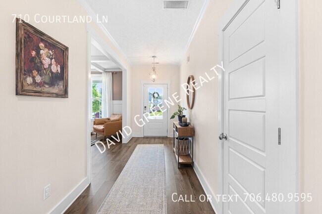 Building Photo - 710 Courtland Ln