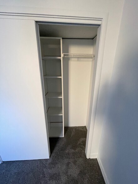 Building Photo - 1581 E Downington Ave