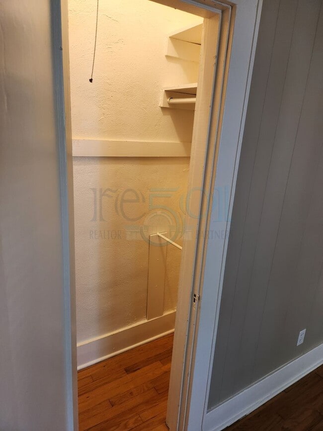 Building Photo - Forest Park School District!