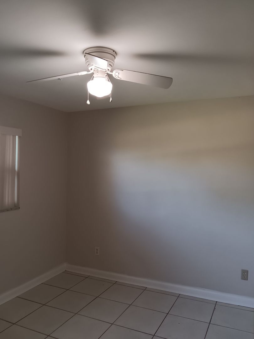 Building Photo - 3/2 Pool home available NOW