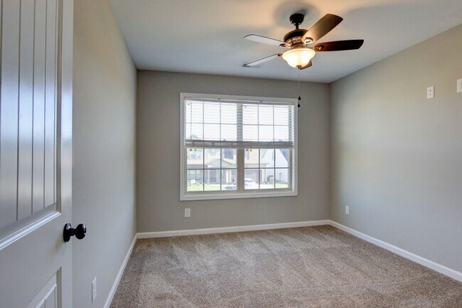 Building Photo - Big and Beautiful Smart Home