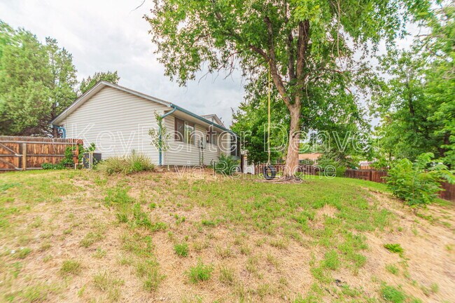 Building Photo - 16565 E Girard Ave
