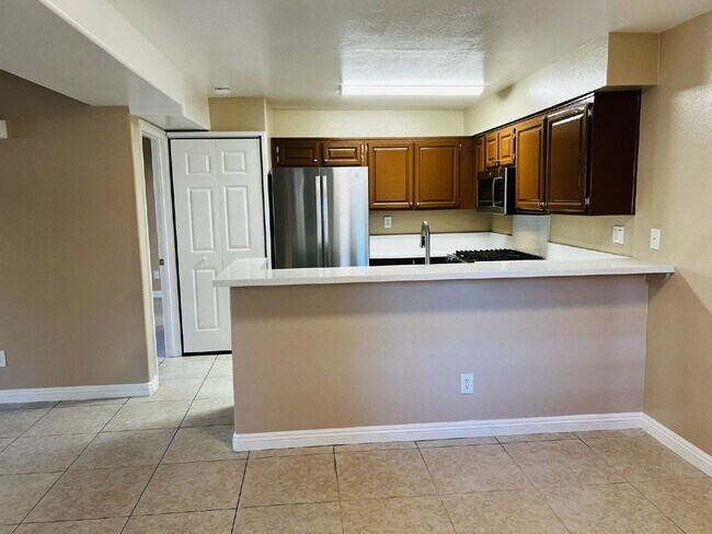 Building Photo - 6991 Ballena Way