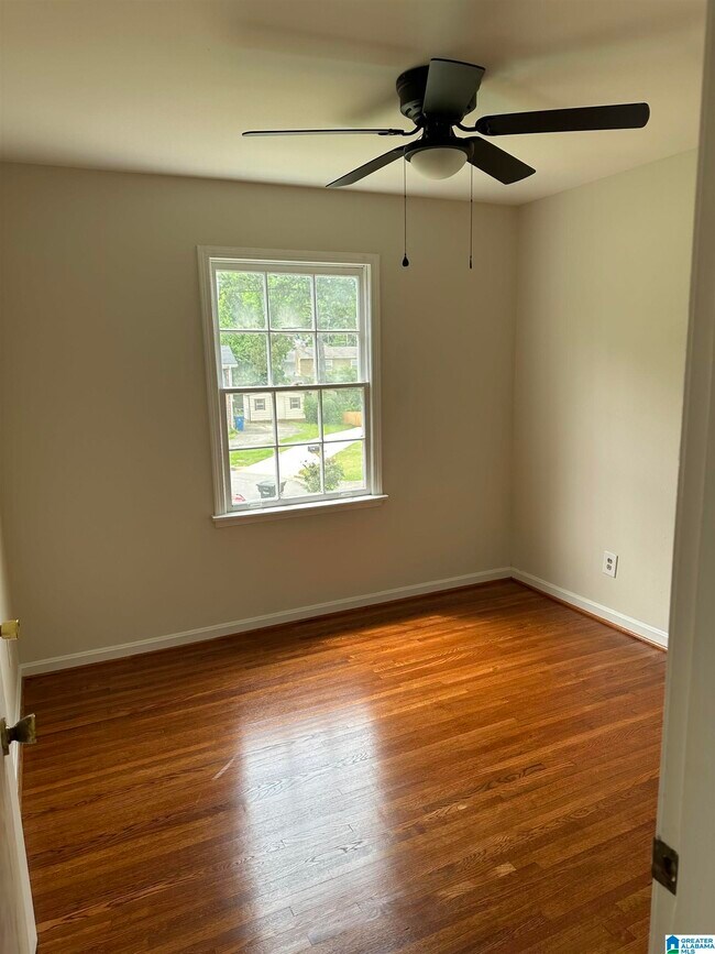 Building Photo - 1073 Sherbrooke Cir