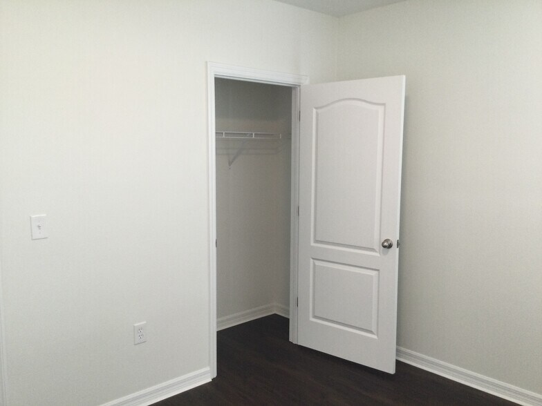 Building Photo - 3429 San Moise Pl