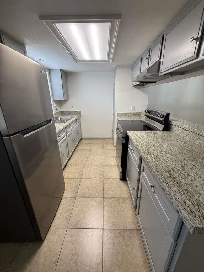 Building Photo - 5500 McPherson Rd