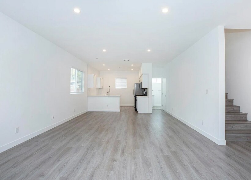 Building Photo - 5026 Cleon Ave