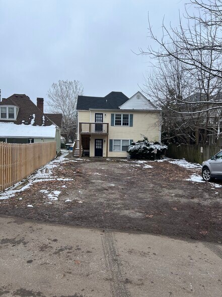 Building Photo - 326 E High St