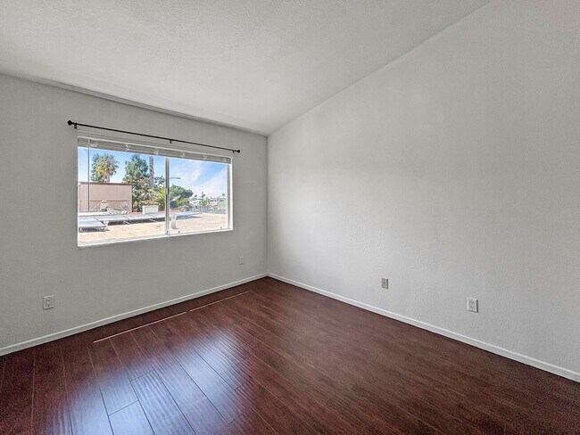 Building Photo - Charming 2BD/2BA Condo in Normal Heights w...